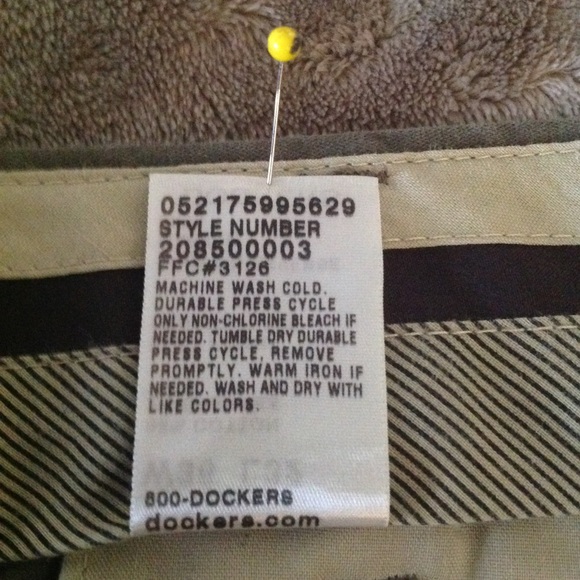 Men's Dockers - Flat Front, Straight, Olive Green - Picture 6 of 6